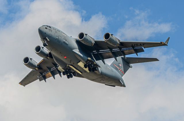 Boeing Globemaster III (00-0182)
