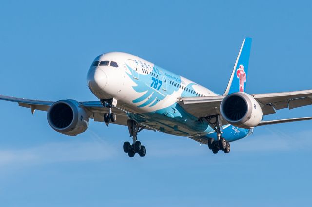 Boeing 787-8 (B-2726) - A gorgeous blue China Southern B787-800 Dreamliner at DA, about to land at Christchurch International Airport.