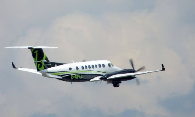 Beechcraft Super King Air 300 (C-GFLZ) - Shown here shortly after take off is a Beechcraft Super King Air 300 in the Spring of 2017.
