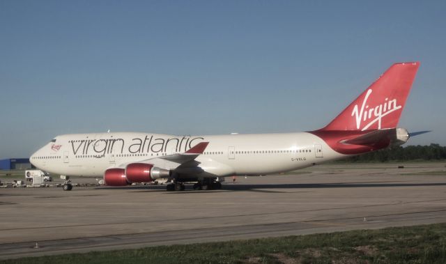 Boeing 747-400 (G-VXLG)