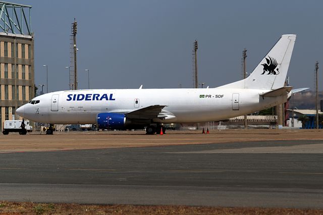 Boeing 737-700 (PR-SDF)