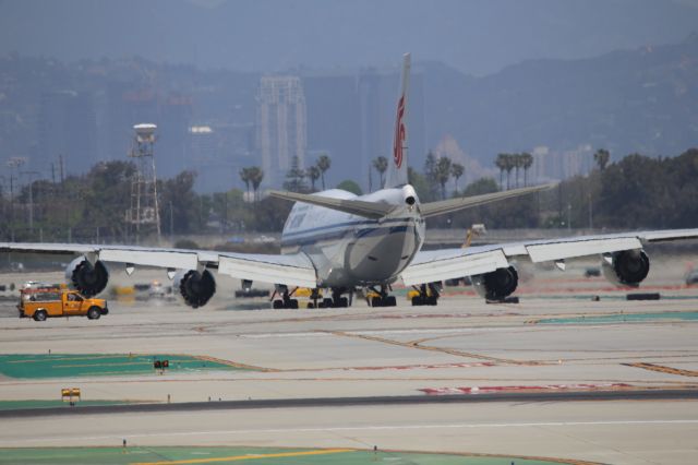 BOEING 747-8 (B-2485)