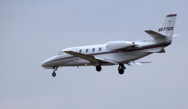 Cessna Citation Excel/XLS (N677QS) - On final is this 2004 Cessna Citation 560XL in the  Spring of 2019.