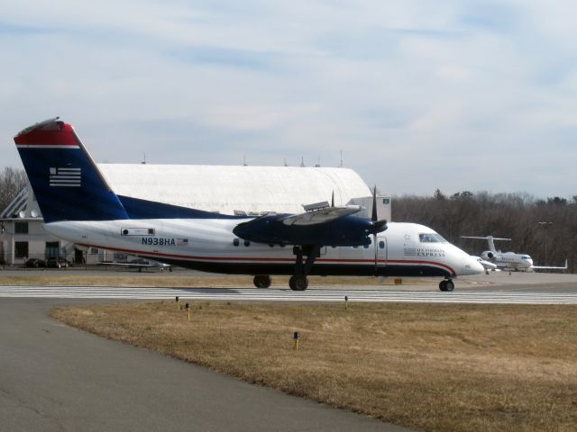 de Havilland Dash 8-200 (N938HA) - Take off runway 34.