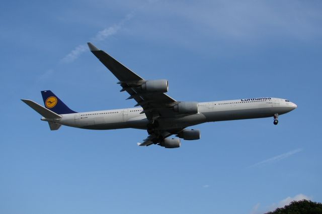 Airbus A340-600 (D-AIHM)