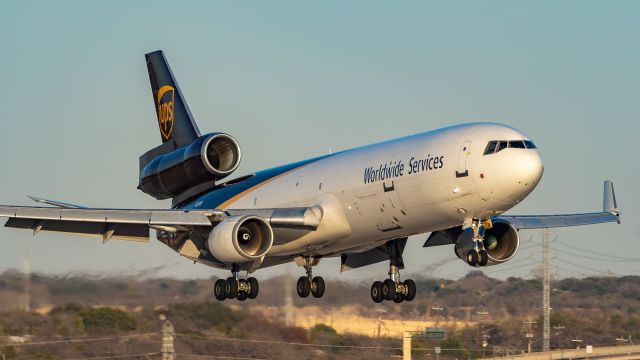 Boeing MD-11 (N254UP) - 22 arrivalbr /1/13/21