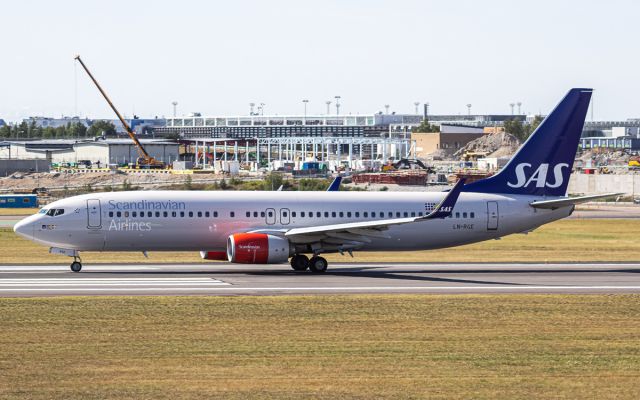 Boeing 737-800 (LN-RGE)