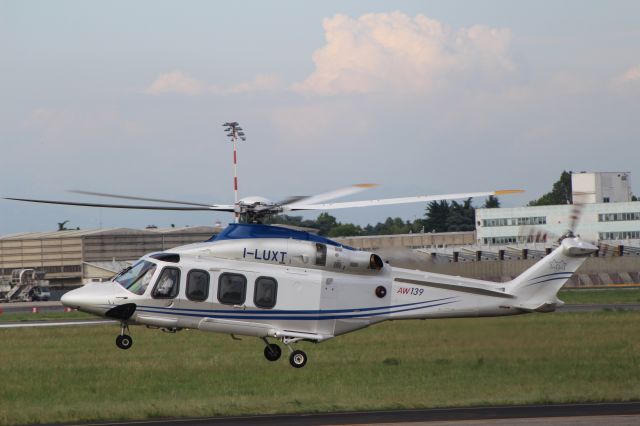 BELL-AGUSTA AB-139 (I-LUXT) - LANDING AT LINATE