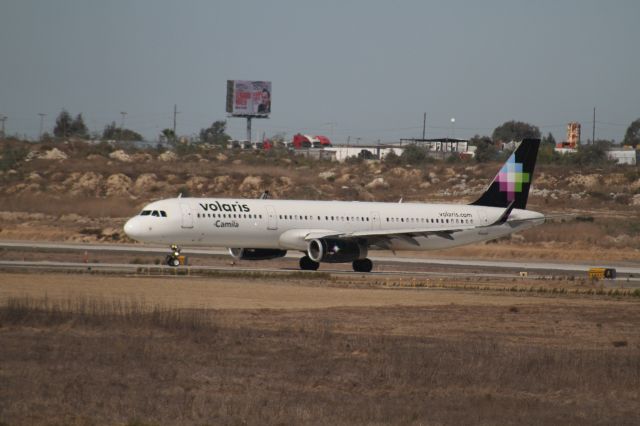 Airbus A321neo (XA-VLV) - HOLD TO 27 MMTJ