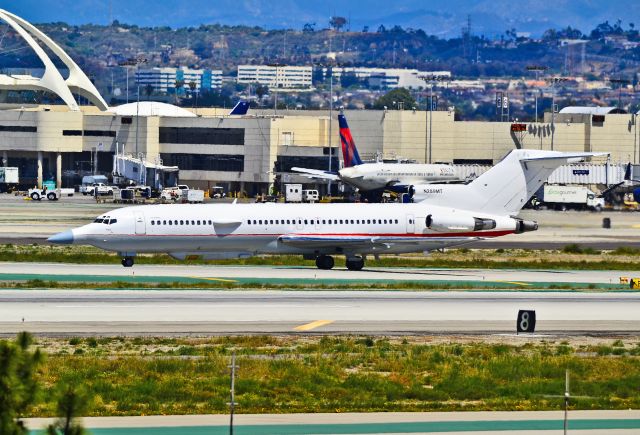 BOEING 727-200 (N289MT) - N289MT Raytheon Flight Test Operations Boeing 727-223/Adv (cn 22467/1765) "Voodoo 1"  Los Angeles International Airport (IATA: LAX, ICAO: KLAX, FAA LID: LAX) TDelCoro April 11, 2012