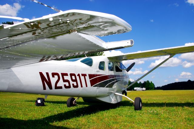 Cessna 206 Stationair (N2591T)