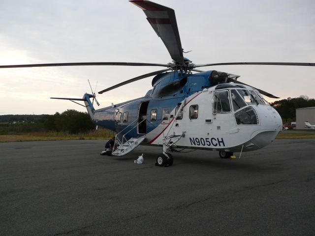 Sikorsky HH-52 Seaguard (N905CH)