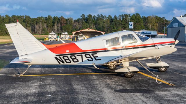 Piper Cherokee (N8879E)