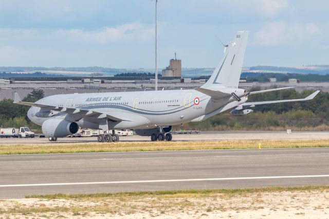 Airbus A330-300 (F-UJCR)