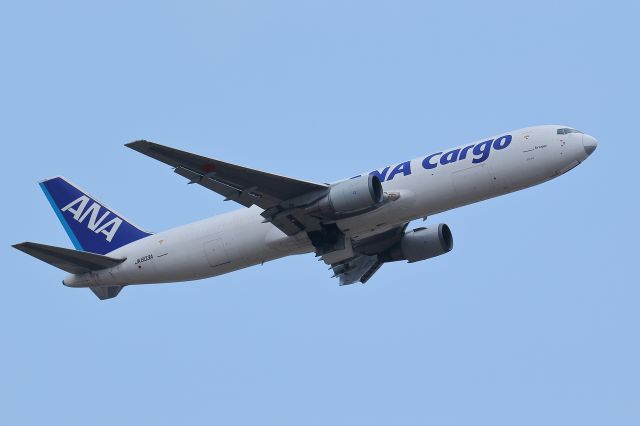 BOEING 767-300 (JA603A)