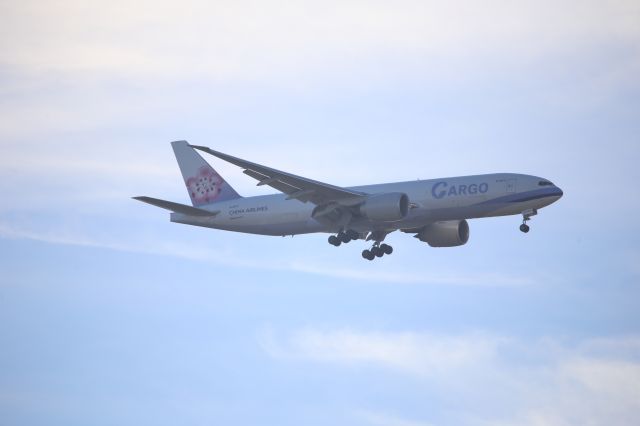BOEING 777-200LR (B-18771)