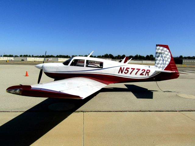 Mooney M-20 (N5772R) - On the ramp 