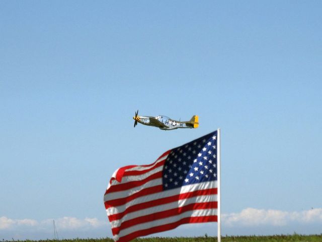 North American P-51 Mustang (N251PW)