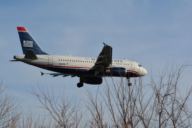 Airbus A319 (N808AW)