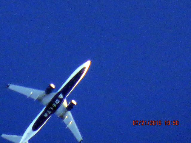 Boeing 737-900 (N854DN)