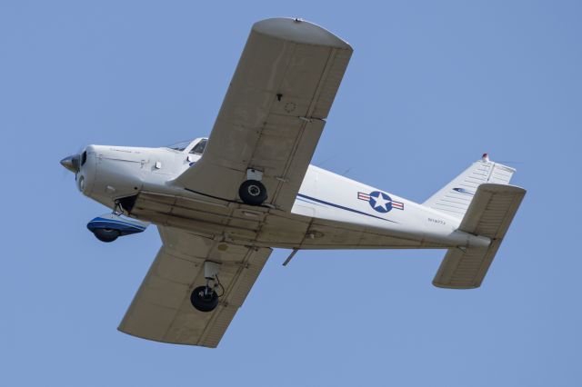 Piper Cherokee (N1677J)