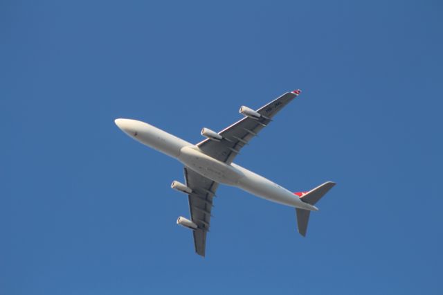 Airbus A340-300 (HB-JML) - FINAL APPROACH 24R