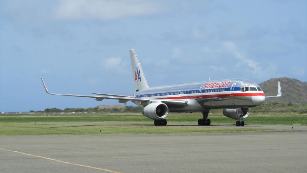 BOEING 767-200 (N601AN)