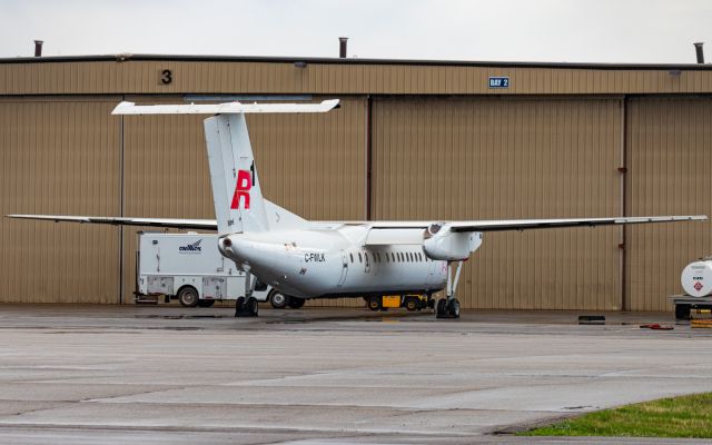 de Havilland Dash 8-300 (C-FWLK)