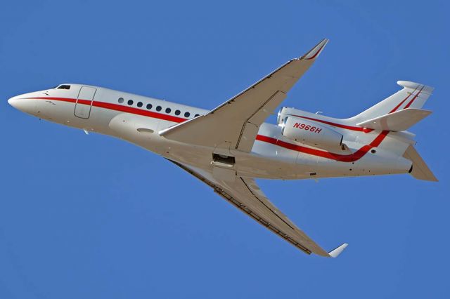 Dassault Falcon 7X (N966H) - Honeywell Dassault Falcon 7X N966H at Phoenix Sky Harbor on June 9, 2018.