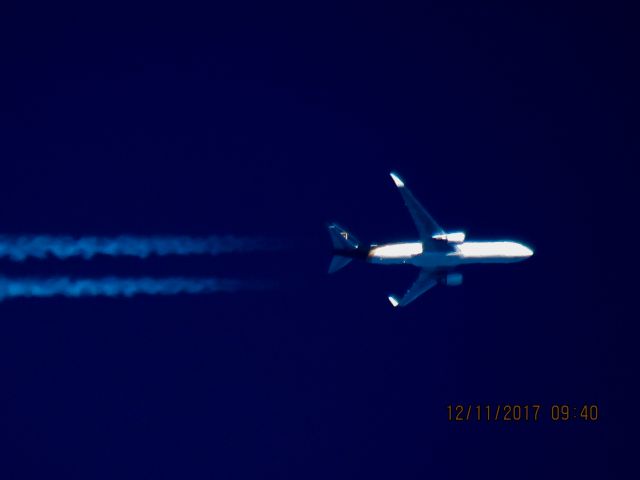 BOEING 767-300 (N355UP)