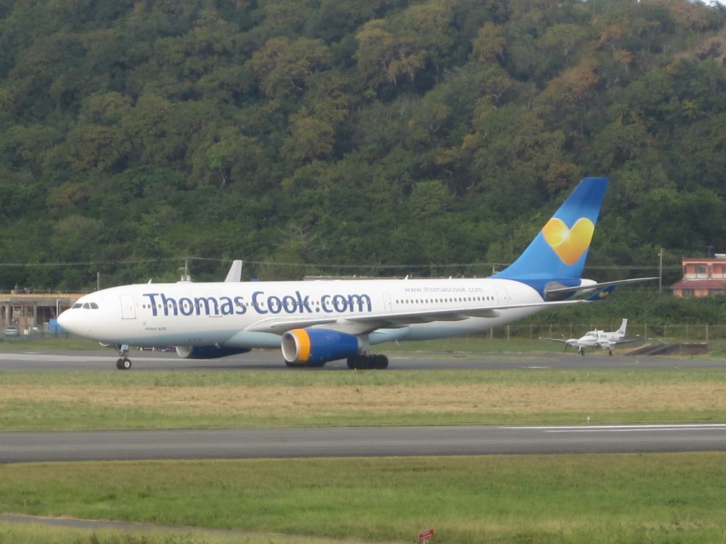 Airbus A330-200 (G-CHTZ)