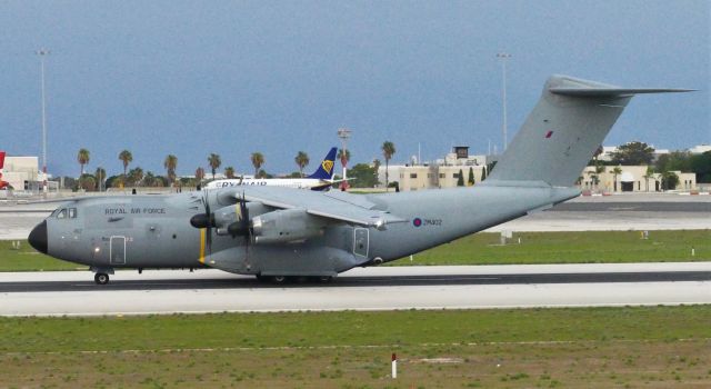 AIRBUS A-400M Atlas (MBB402) - On landing RWY31