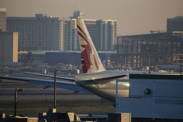 Boeing 777-200 (A7-BFN)