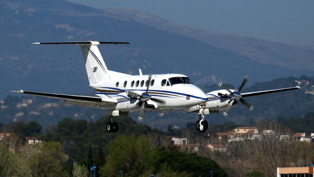 Beechcraft Super King Air 200 (G-FSEU)