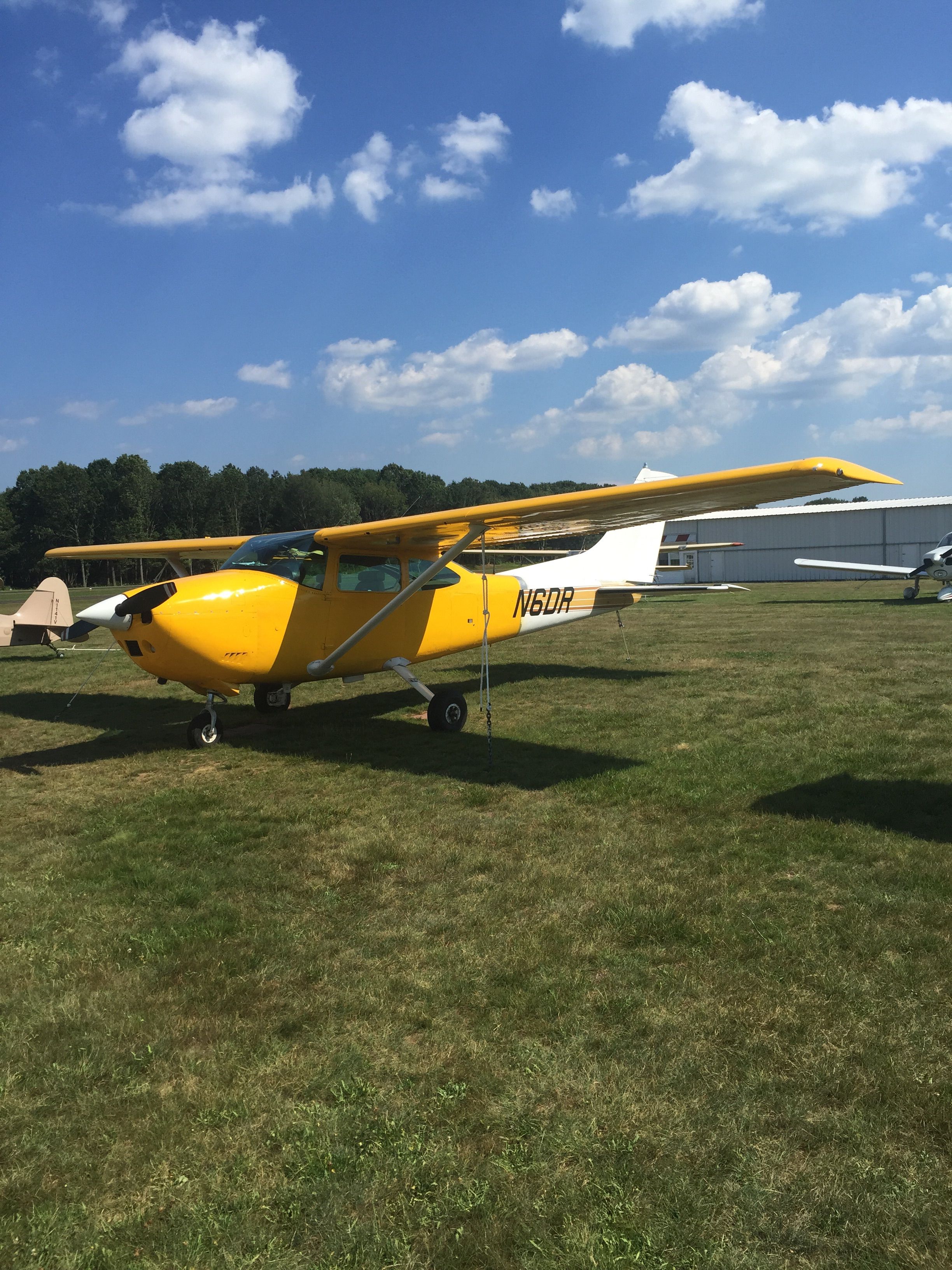 Cessna Skylane (N6DR) - 7B3 Hampton Airfield Hampton NH