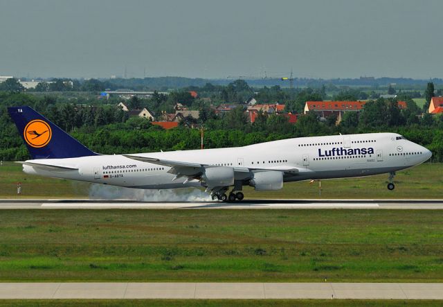 BOEING 747-8 (D-ABYA) - Touch and go at Leipzig Airport (EDDP/LEJ) - 2012-05-23.