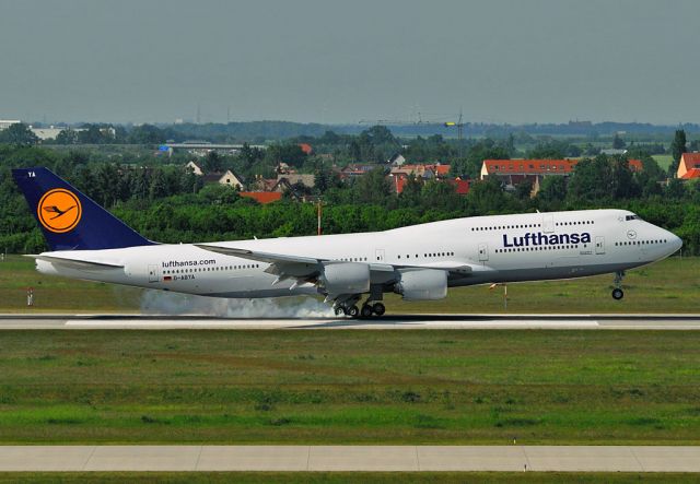 BOEING 747-8 (D-ABYA) - Touch and go at Leipzig Airport (EDDP/LEJ) - 2012-05-23.