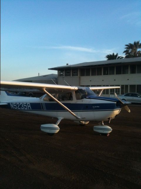 Cessna Skyhawk (N5235R)