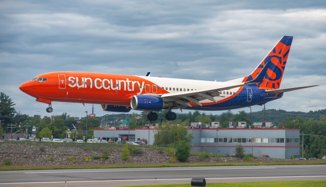 Boeing 737-800 (N841SY) - View in full for best quality!