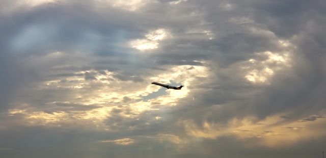 McDonnell Douglas MD-88 —