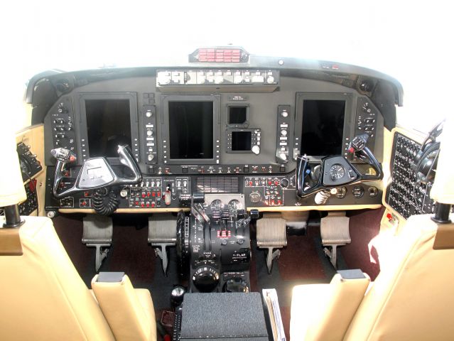 Beechcraft Super King Air 200 (RLI351) - ProLine21.