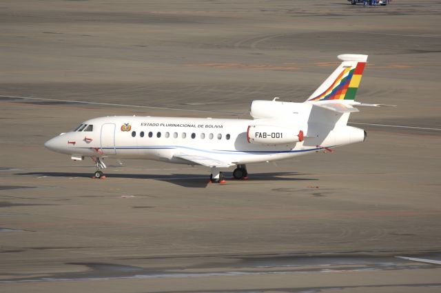 Dassault Falcon 900 (FAB1) - Visit at Haneda Intl Airport on 2010/12/8 V2 Spot Bolivia Gvmt