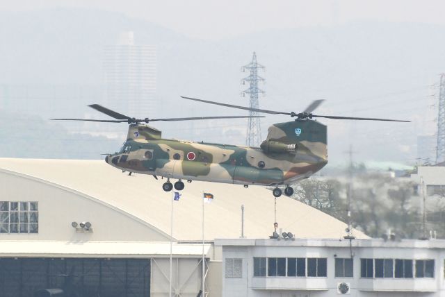 Boeing CH-47 Chinook (67-4499) - JASDF Kawasaki CH-47J Chinook