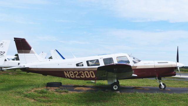 Piper Saratoga (N82300)