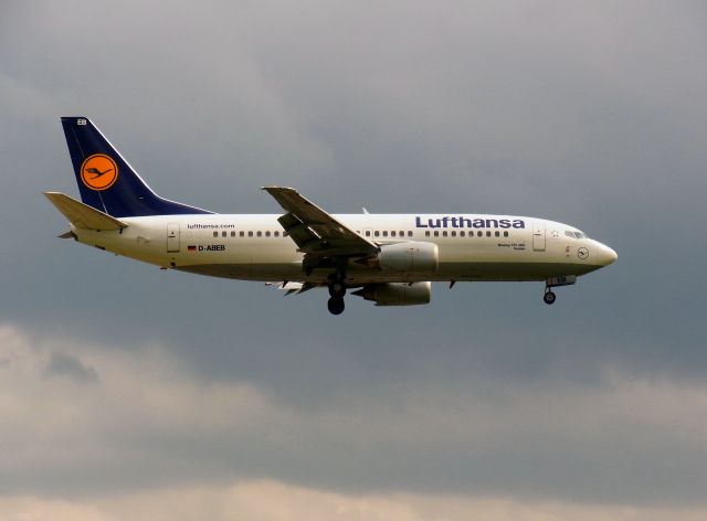 BOEING 737-300 (D-ABEB)