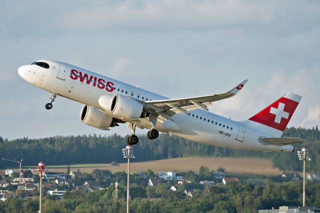 Airbus A320 (HB-JDD)