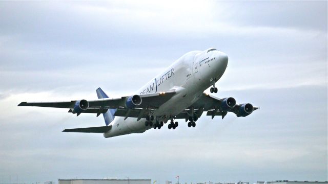 Boeing 747-400 (N718BA) - GTI4536 on rotation from Rwy 16R for a flight to KCHS on 11/20/14. (ln 932 / cn 27042).
