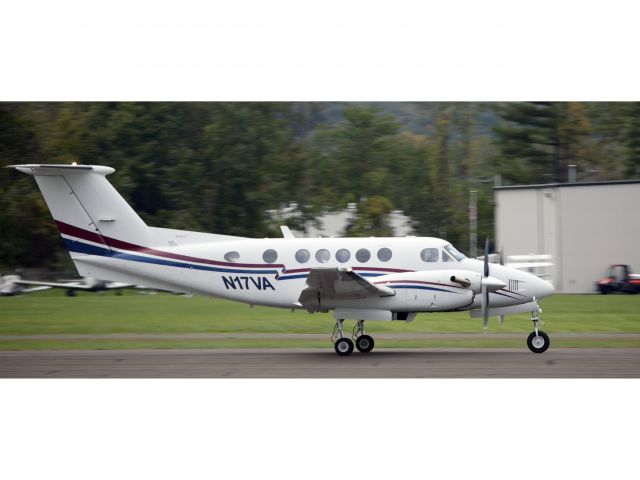 Beechcraft Super King Air 200 (N17VA) - Captain Rob Hartle taking off runway 08 at Danbury CT.