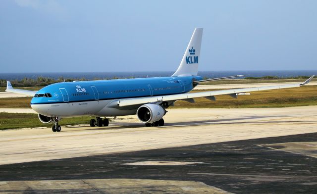 Airbus A330-200 (PH-AOD)