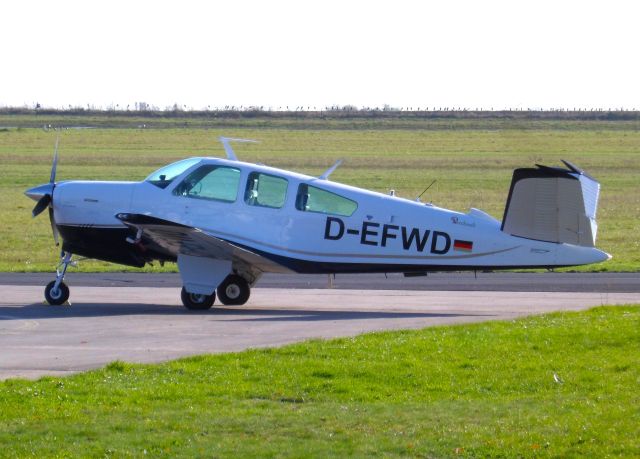 Beechcraft 35 Bonanza (D-EFWD)